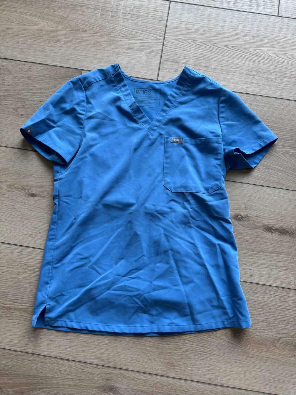 Figs Classic V-Neck Scrub Catarina Top in Blue